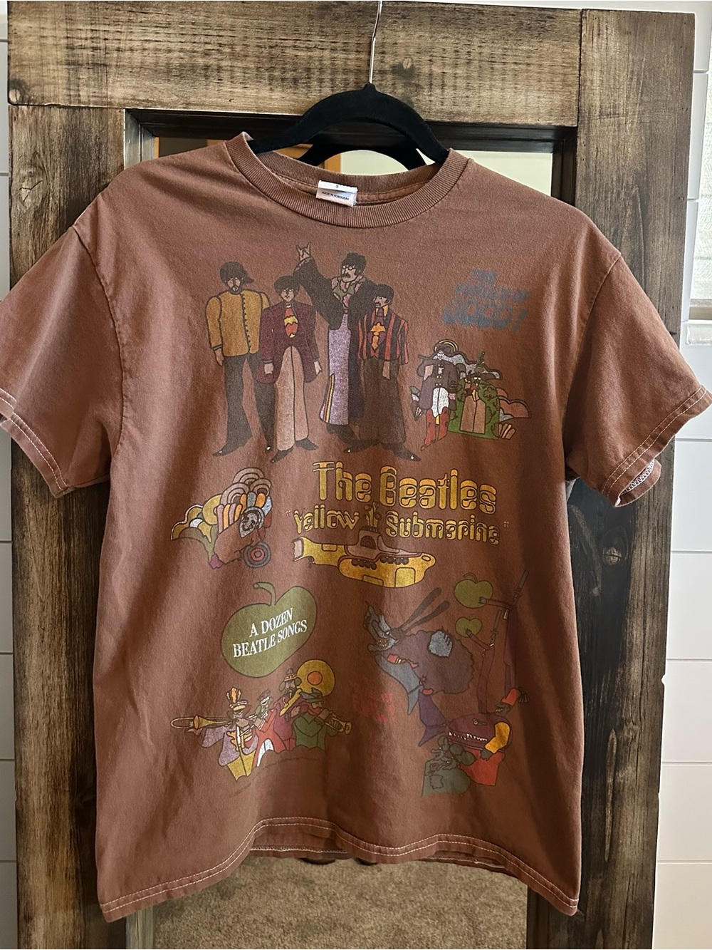 Junk Food Tees The Beatles Yellow Submarine Graphic Tee Size Small